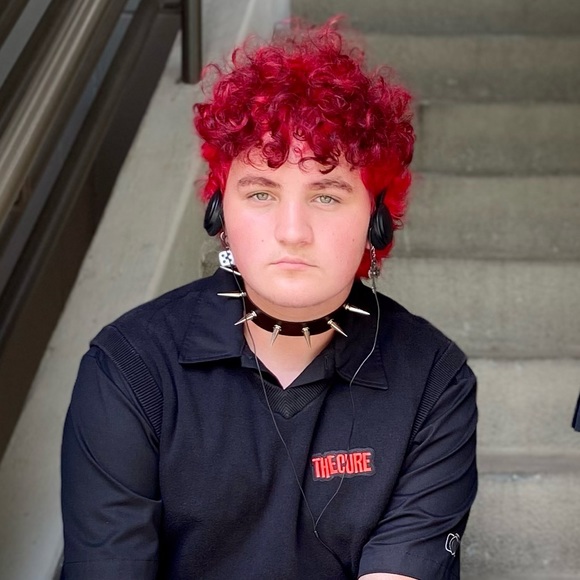 Meet your Posher, Dalton - Picture 1 of 2